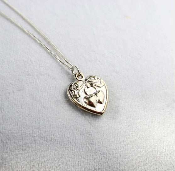 Western Edge Vintage Sweetheart Necklace