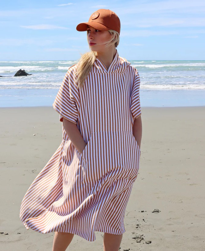 Dark Hampton Hooded Towel - The Montauk Tan